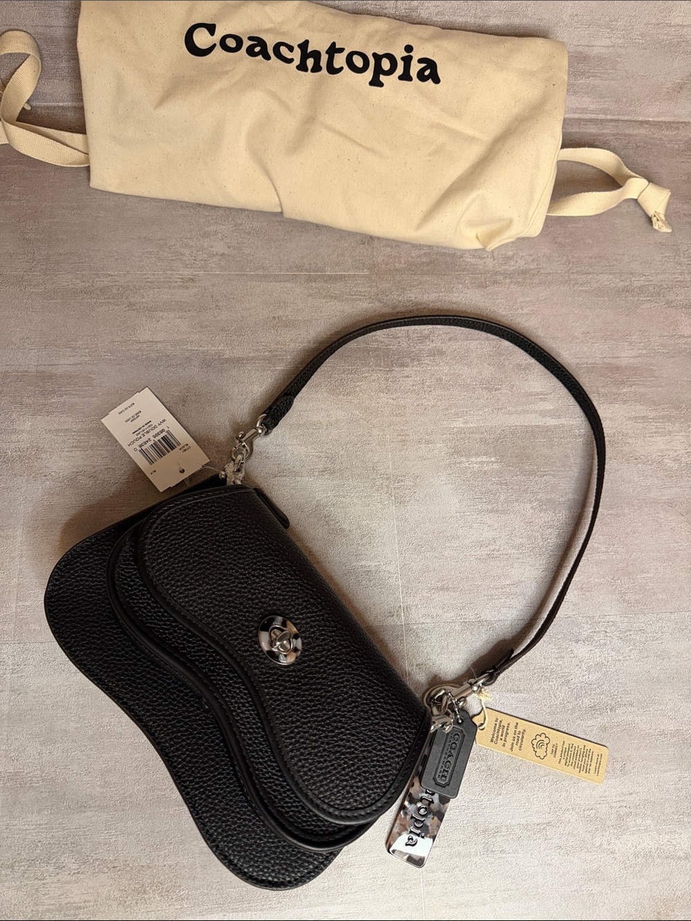 Coachtopia Black Pebbled Leather Wavy Double Pouch Bag - NWT